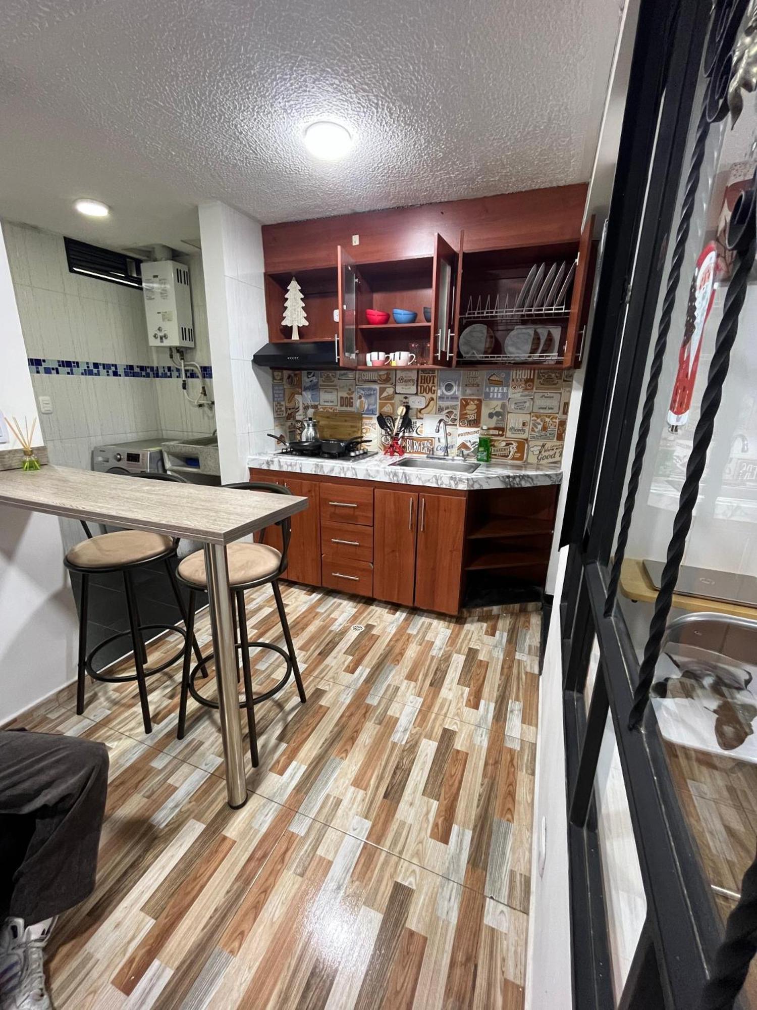 Apartasuite Privado Cerca Al Aeropuerto Appartement Bogotá